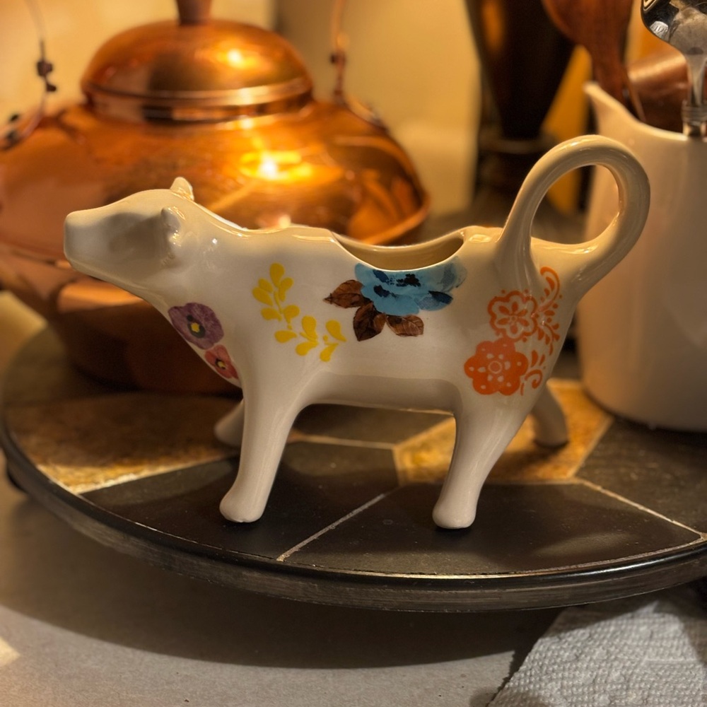 Discontinued Pioneer Woman Stoneware Cow Creamer Flea Market Floral